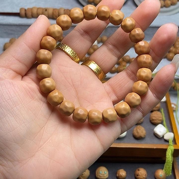 桃核吊坠T****O点瑕疵 奶酪