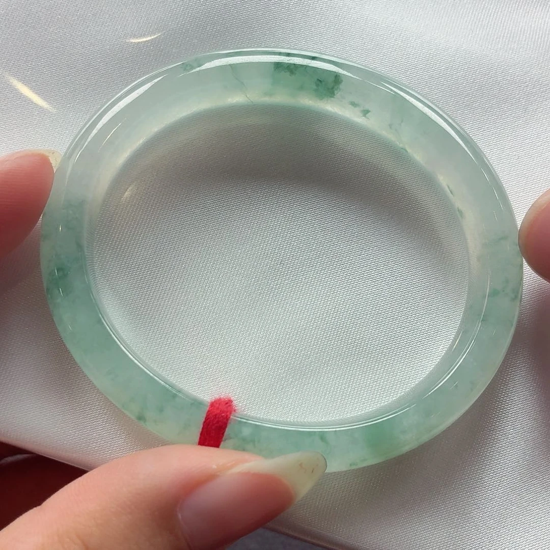 翡翠未镶嵌手镯（贵妃镯）天然缅甸A货翡翠