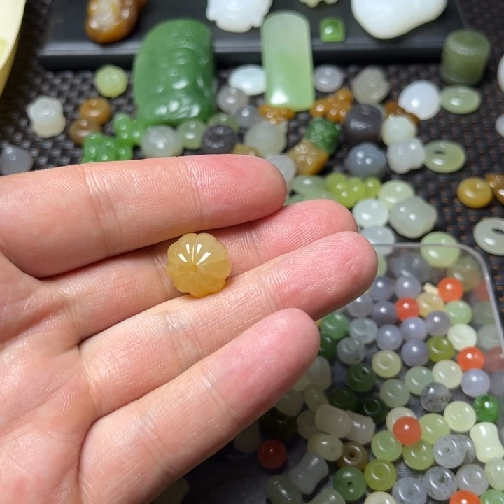 和田玉未镶嵌颈饰星**海