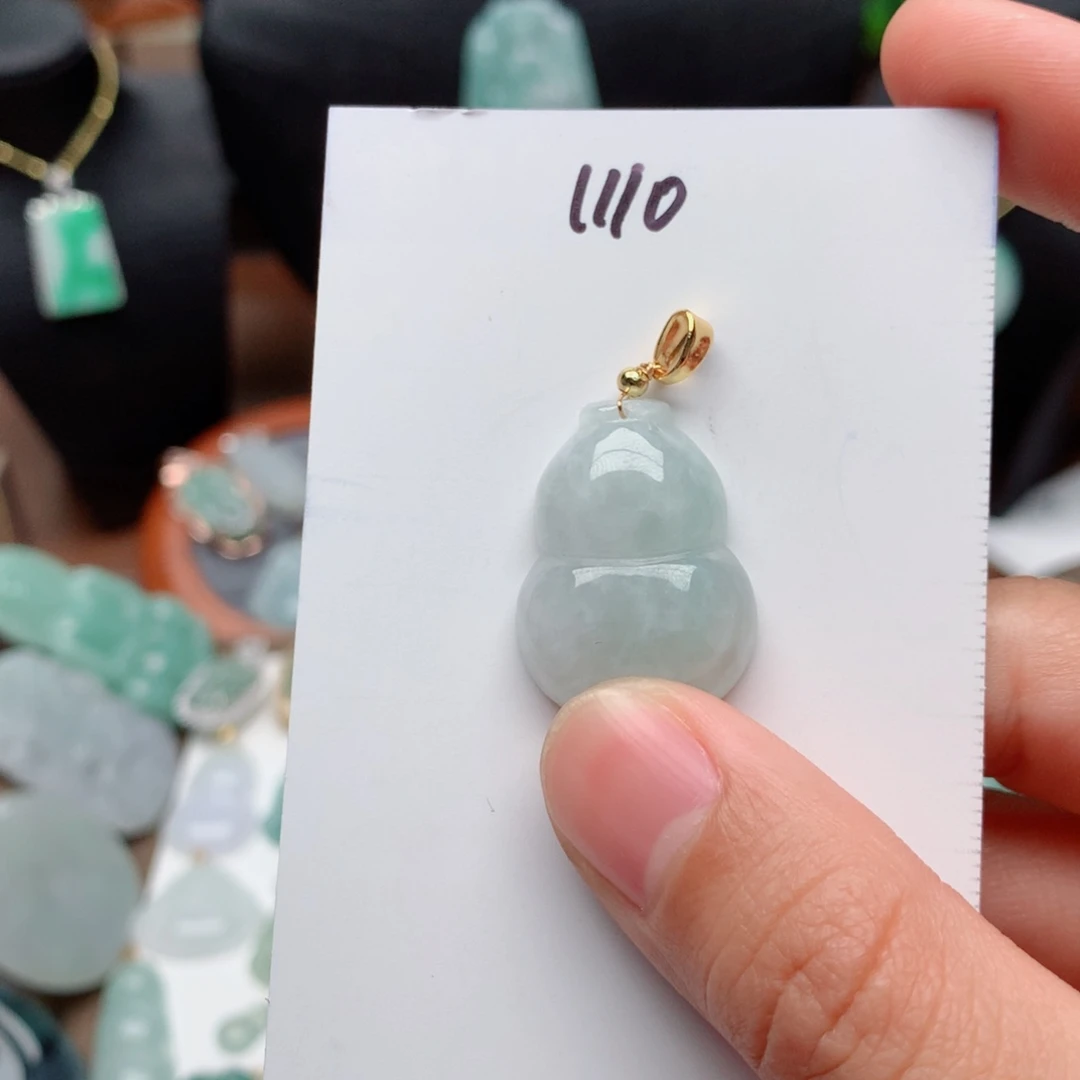 翡翠颈饰合金吊坠