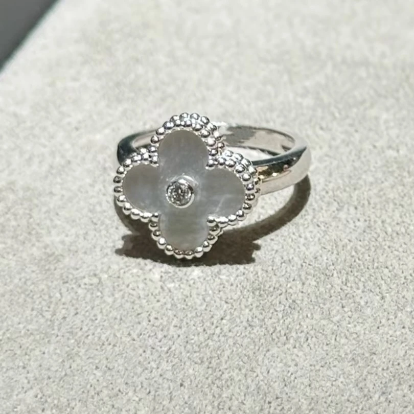 合金贝壳戒指 白花花锆石戒指经典温柔