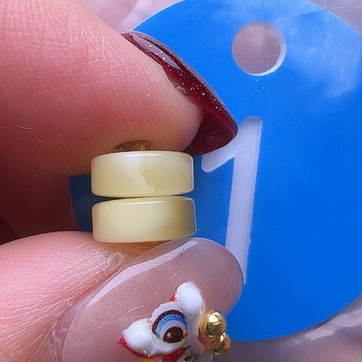 蜜蜡裸石未镶嵌8m m