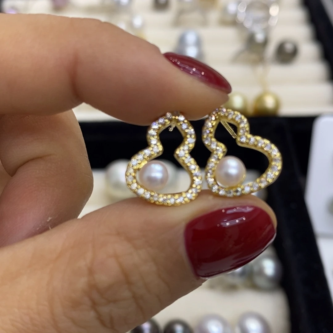 淡水珍珠耳饰未镶嵌