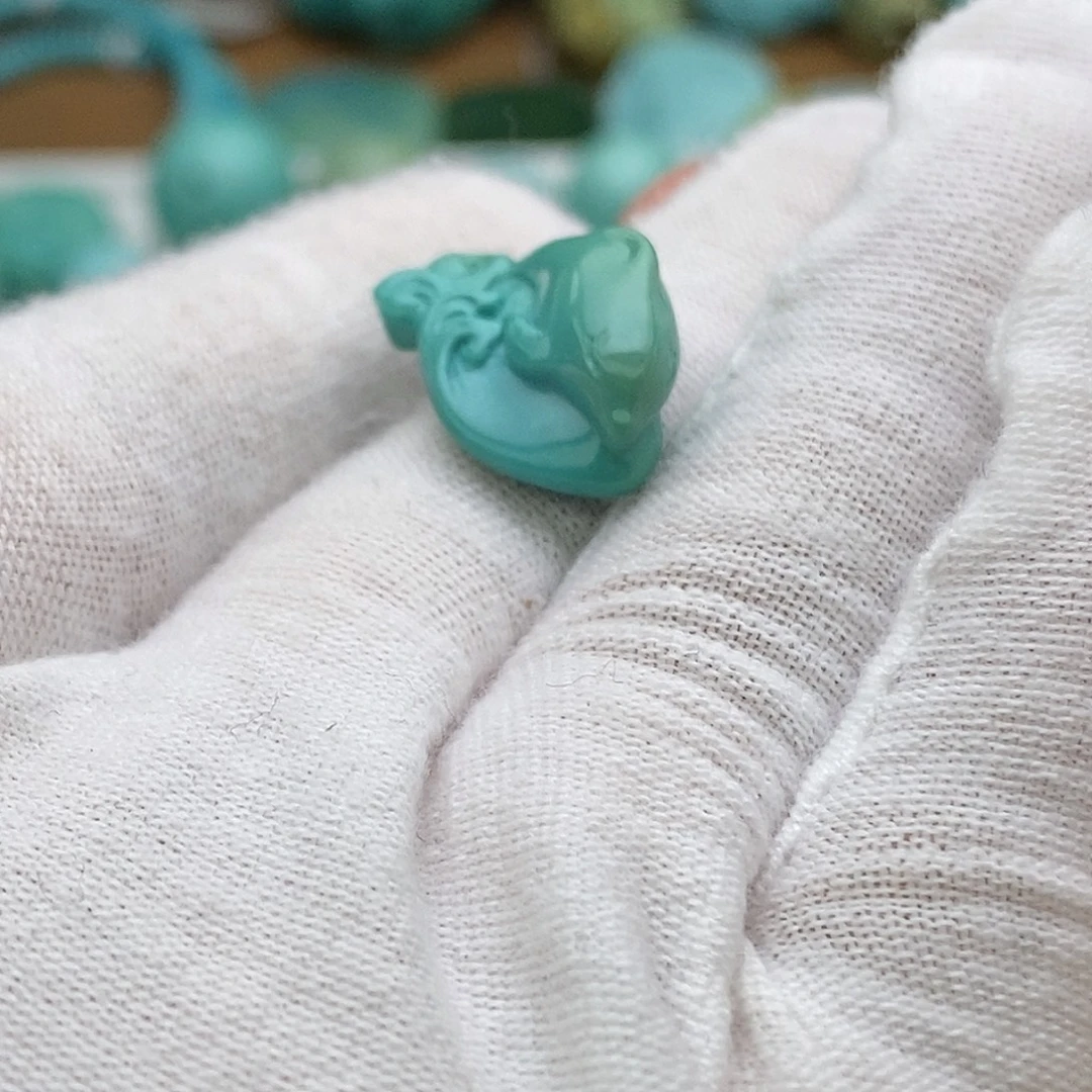 绿松石未镶嵌原矿绿松石雕刻凤久