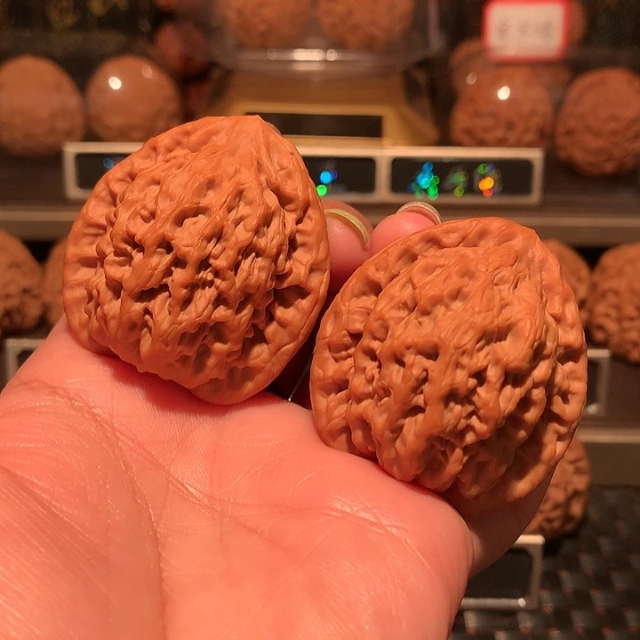 文玩核桃把件金公子