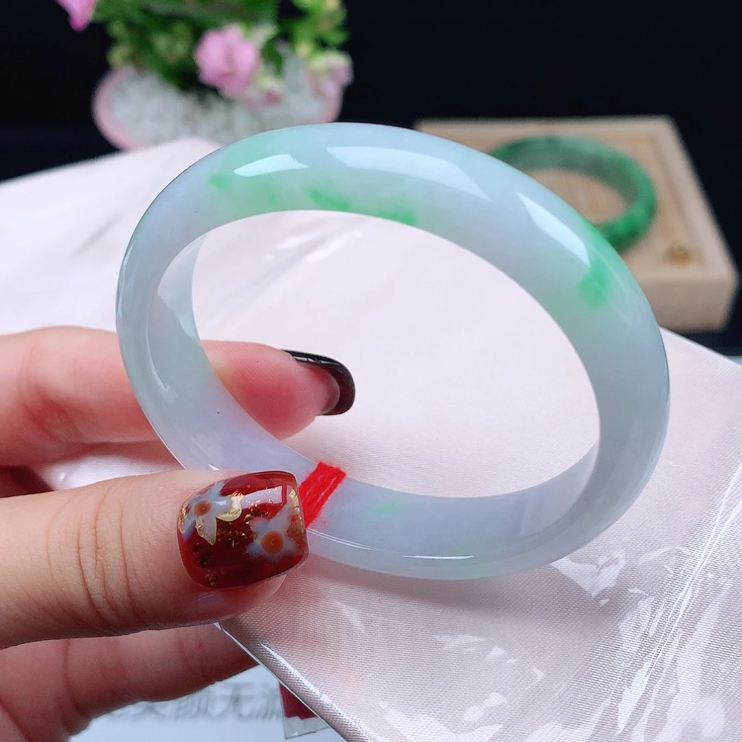 翡翠未镶嵌手镯1600