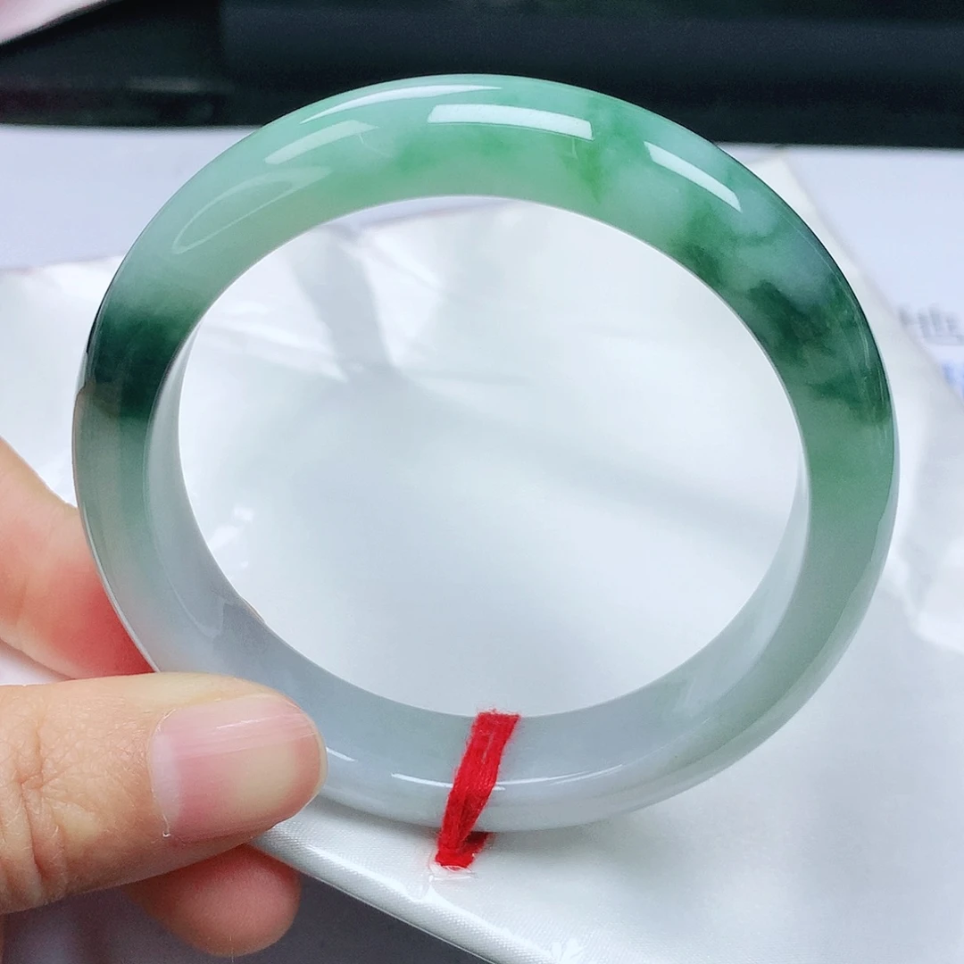 翡翠手镯未镶嵌正5758