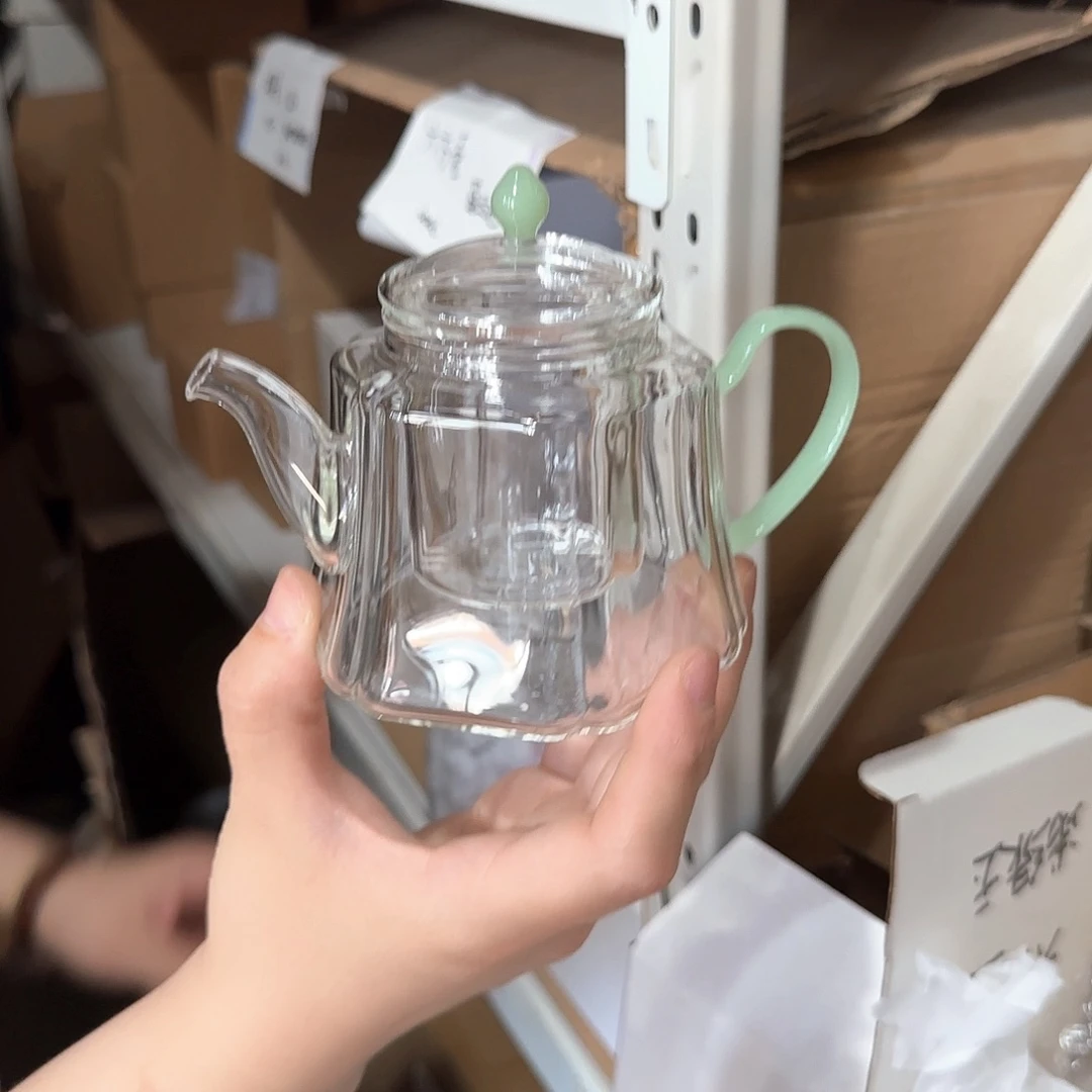 737号浅玉泡茶壶一个