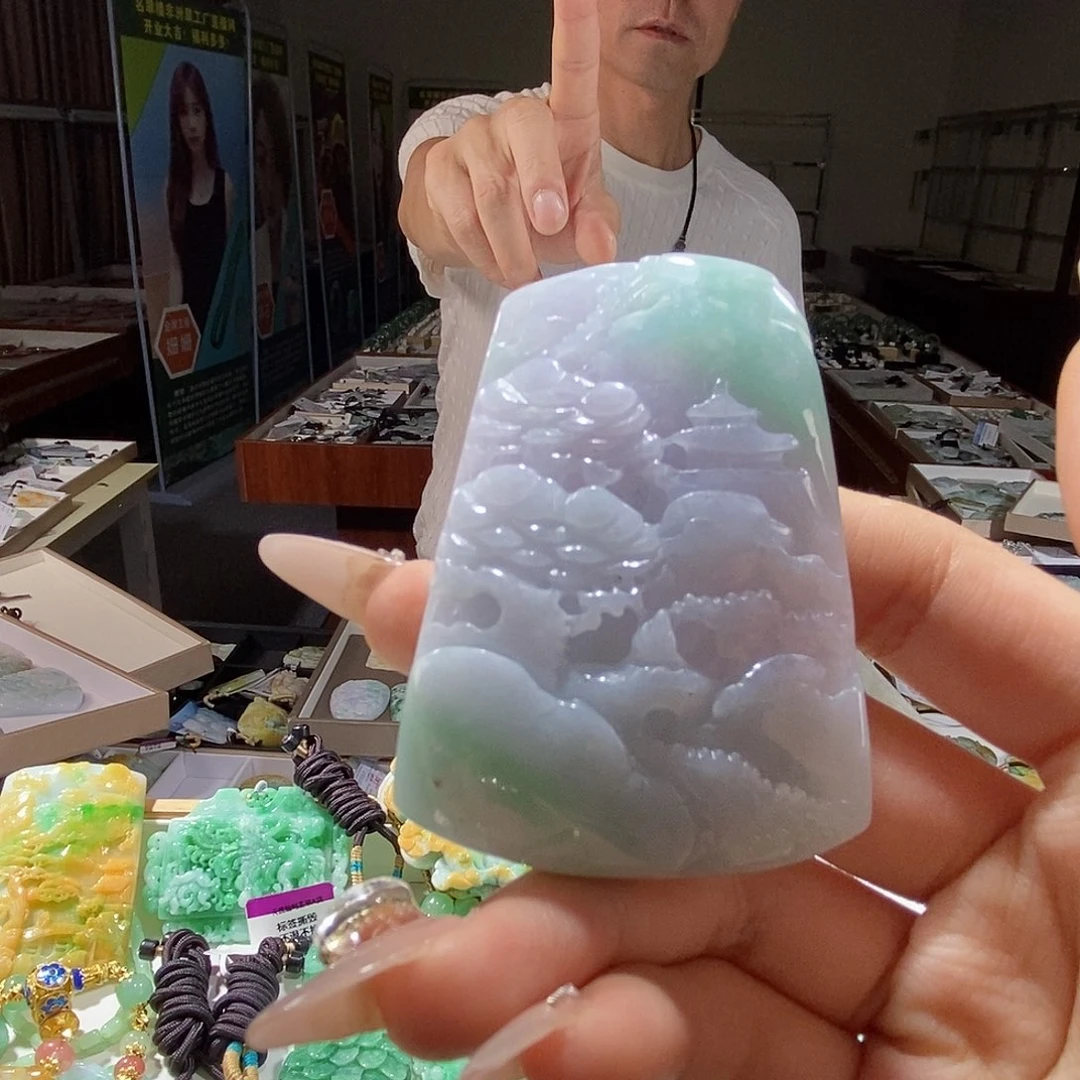 翡翠未镶嵌颈饰翡翠
