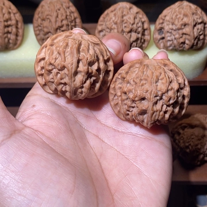 文玩核桃吊坠苹果42.5