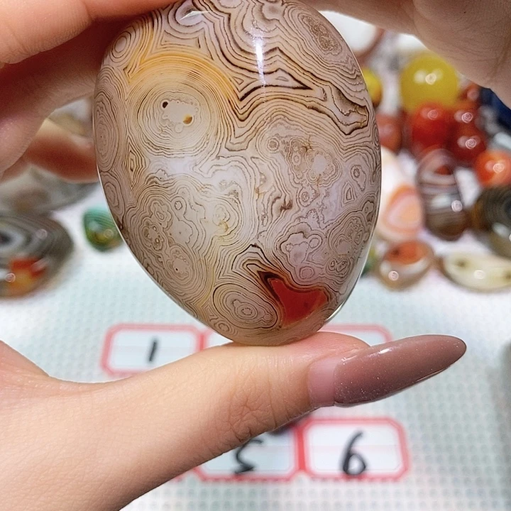 寒***雪未镶嵌玛瑙/玉髓珠宝奇石