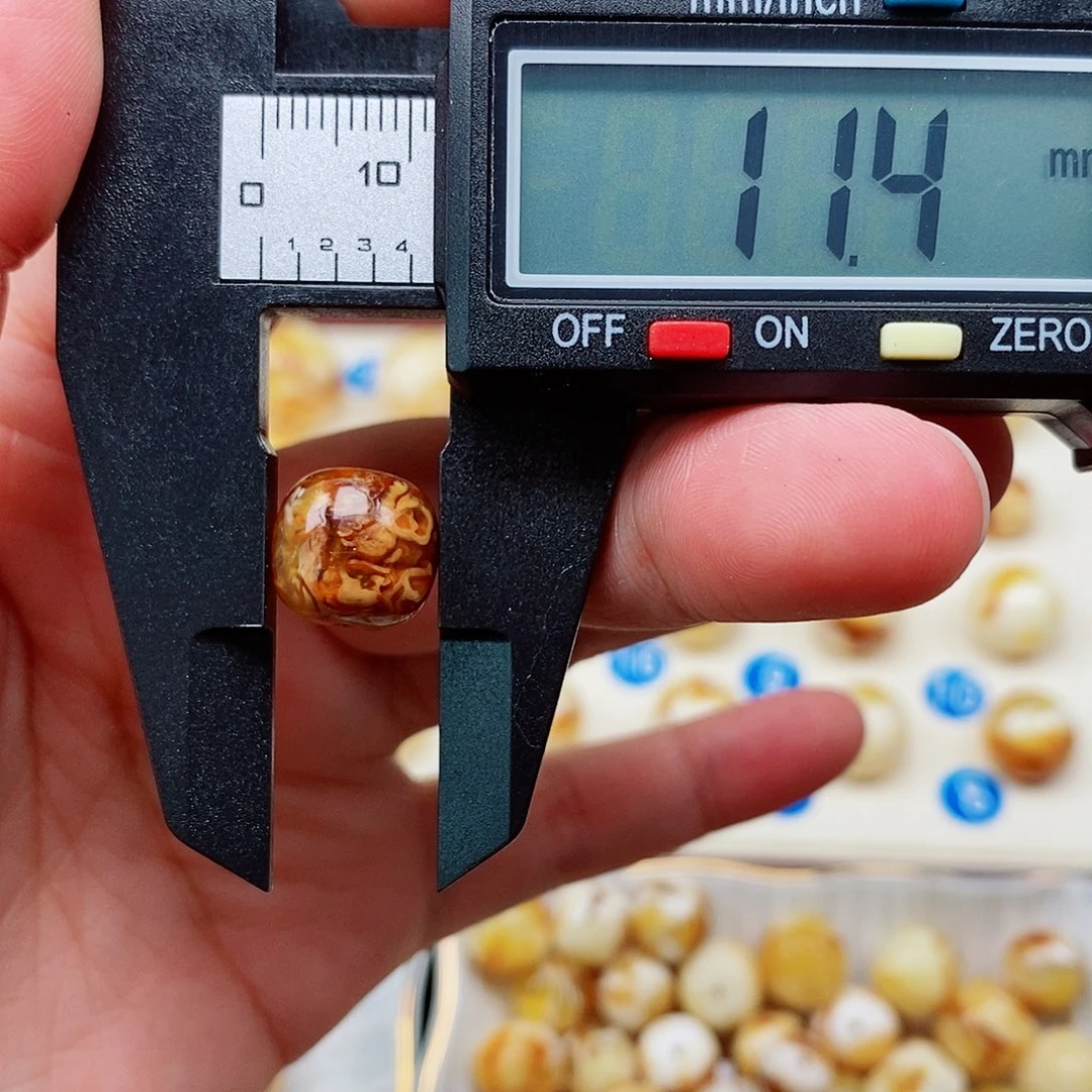 裸石琥珀未镶嵌蜜蜡