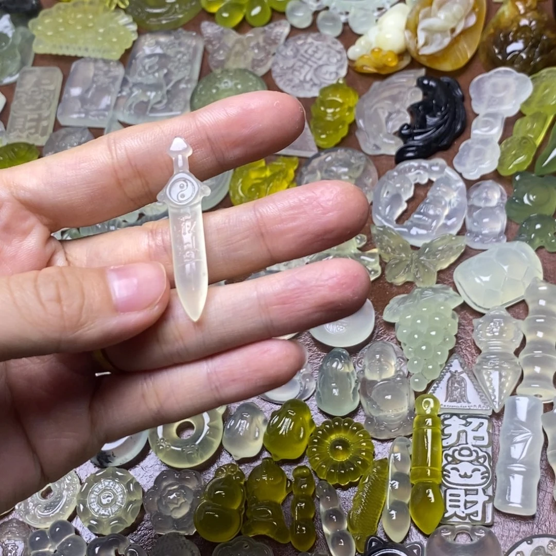 蛇纹石玉合金颈饰