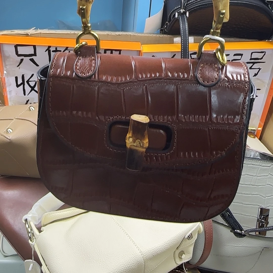 黄牛皮（革）水牛皮（革）头层牛皮山羊皮（革）