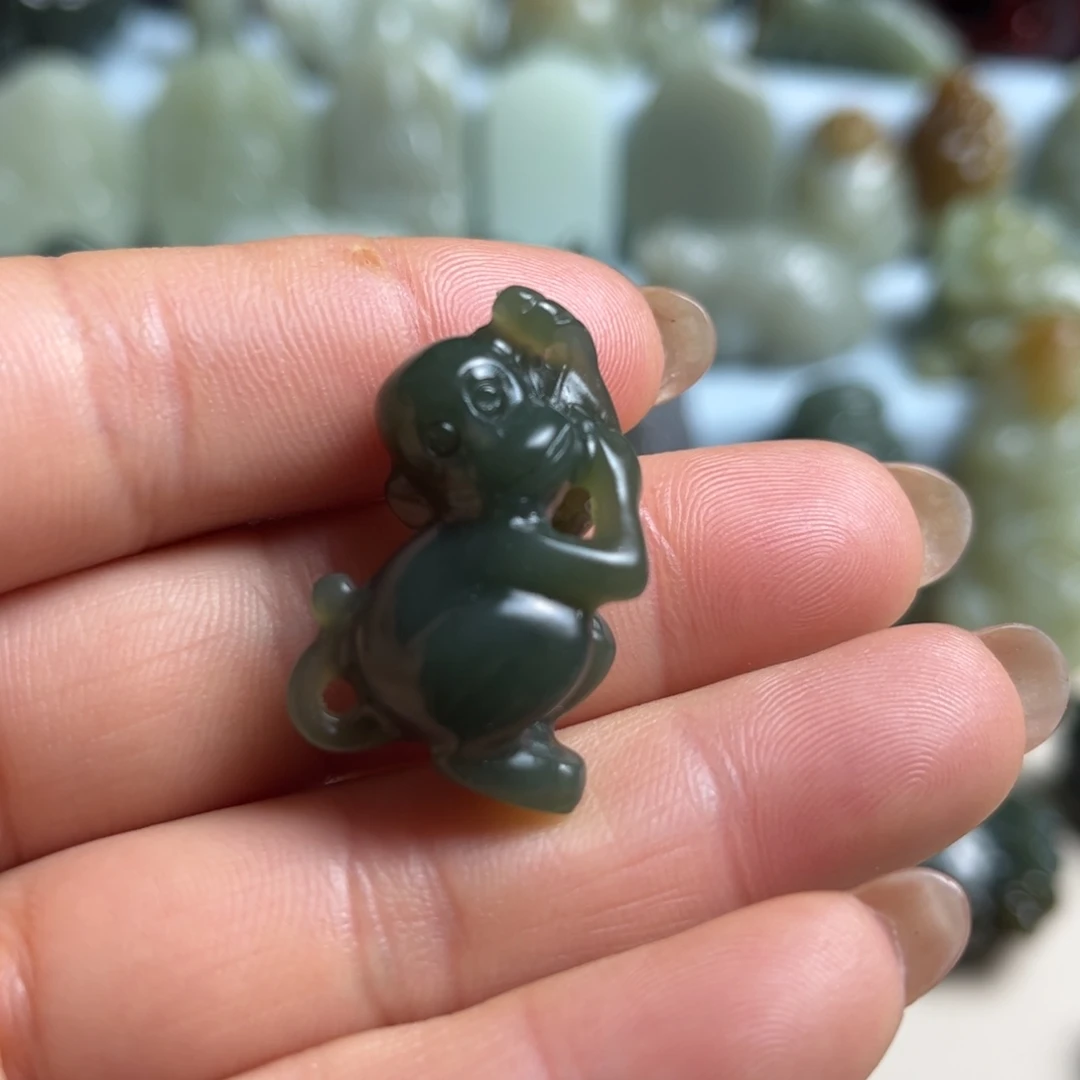 和田玉未镶嵌挂件