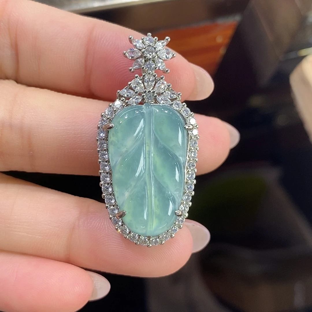 颈饰未镶嵌翡翠翡翠树叶