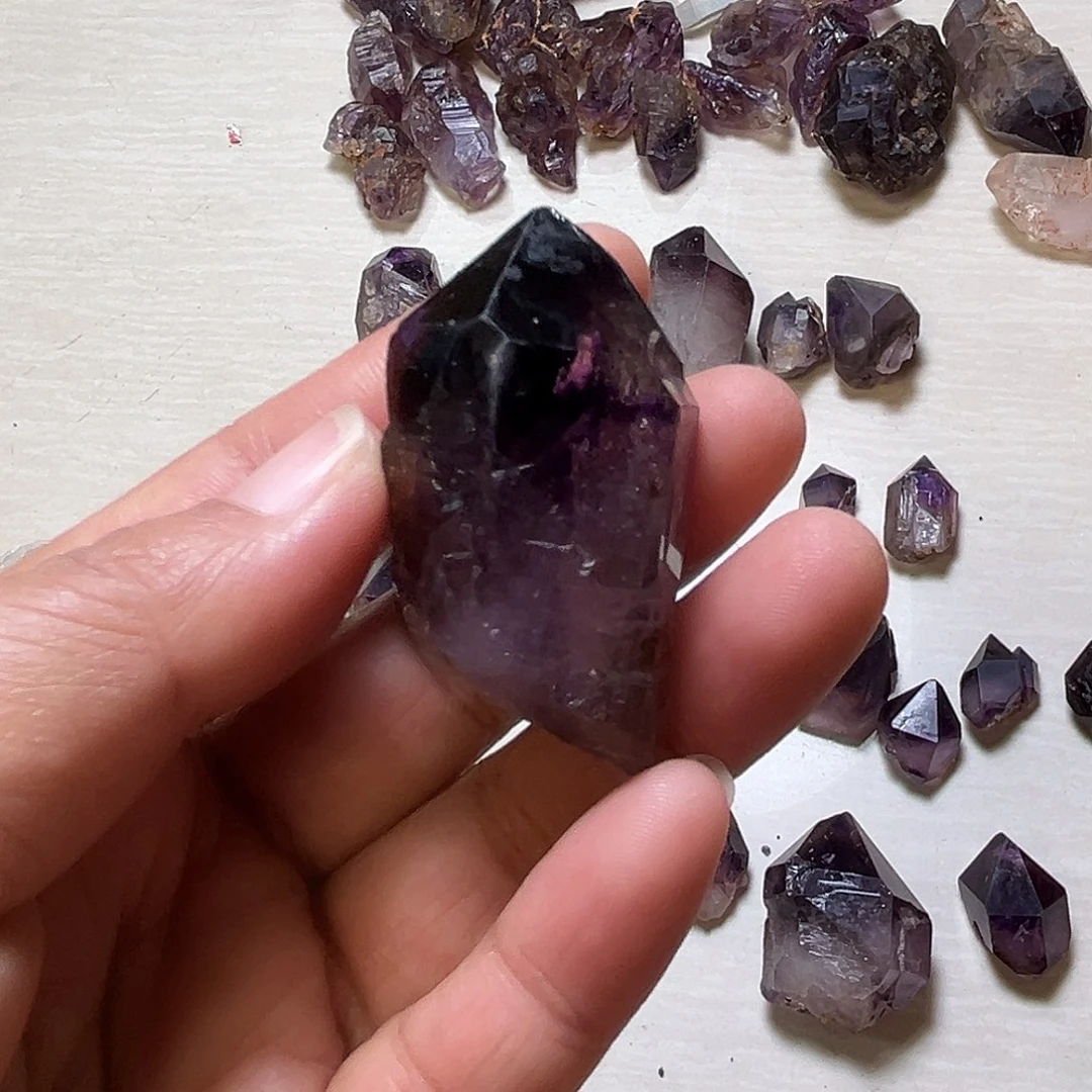 又***尔珠宝半成品水晶未镶嵌