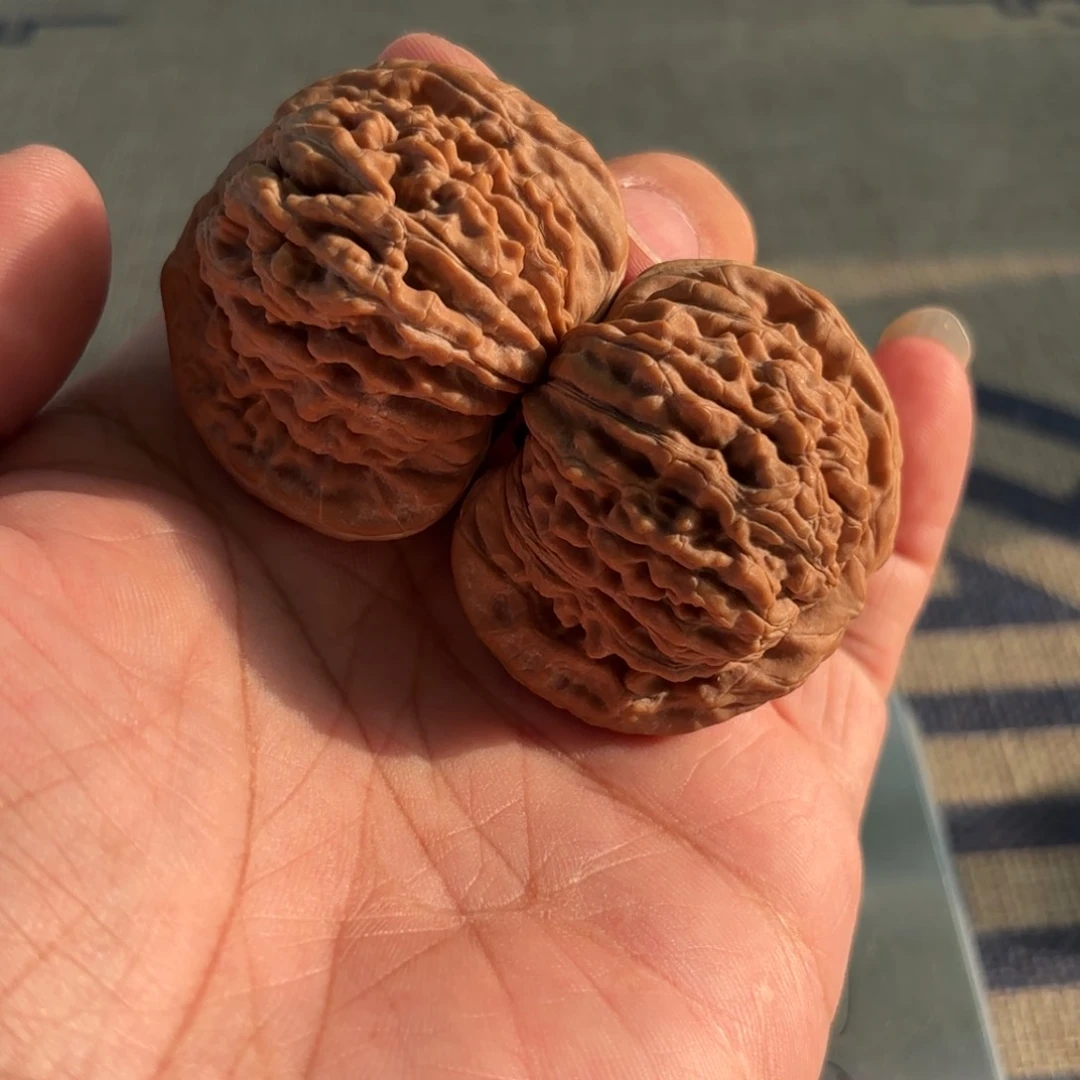 文玩核桃把件大**贵四座楼46