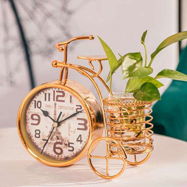 创意床头奢装饰钟表铁客厅台钟北欧卧室静音轻小钟桌摆件艺饰摆钟
