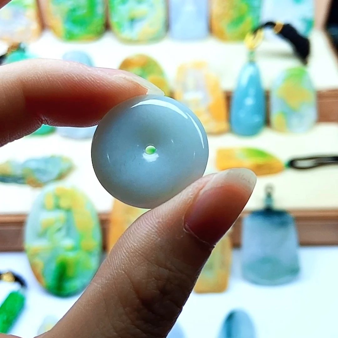 定制翡翠未镶嵌翡翠