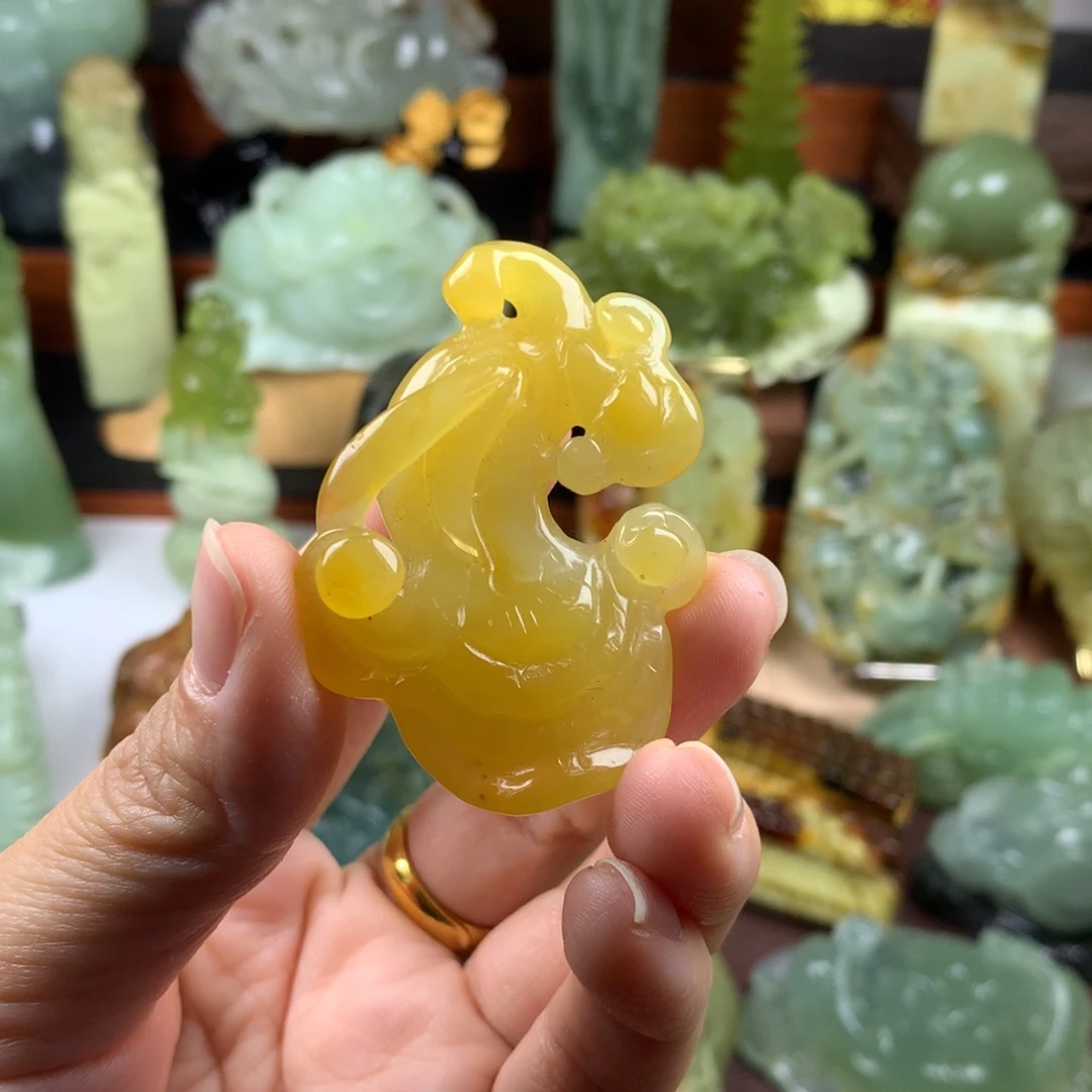 岫玉未镶嵌手把件