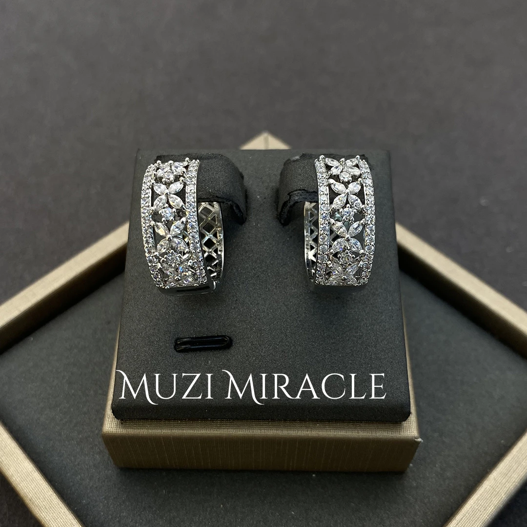 铜合金合成锆石耳饰 MZM蝴蝶耳圈耳钉简约气质ins小众精致6233