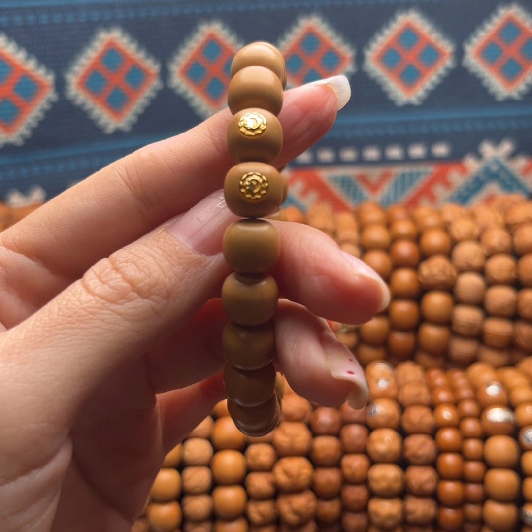 体验款小老型双标10左右