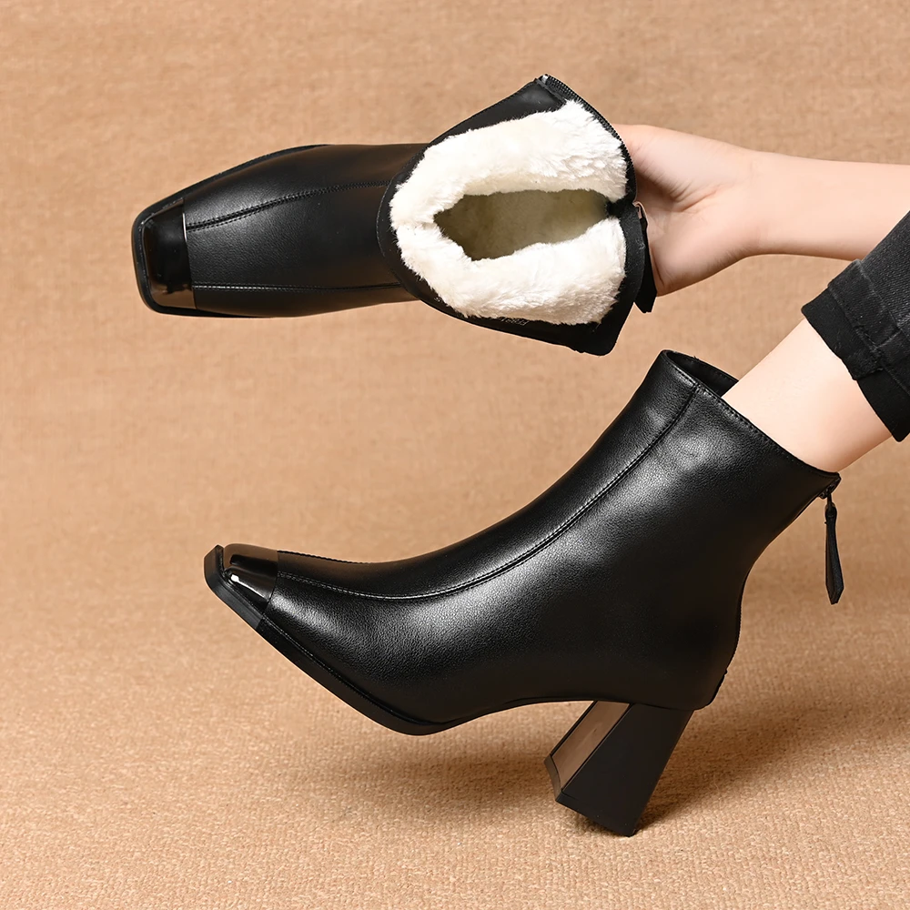 方头英伦风防撞金属头马丁靴女2025春秋新款百搭复古粗跟高跟短靴