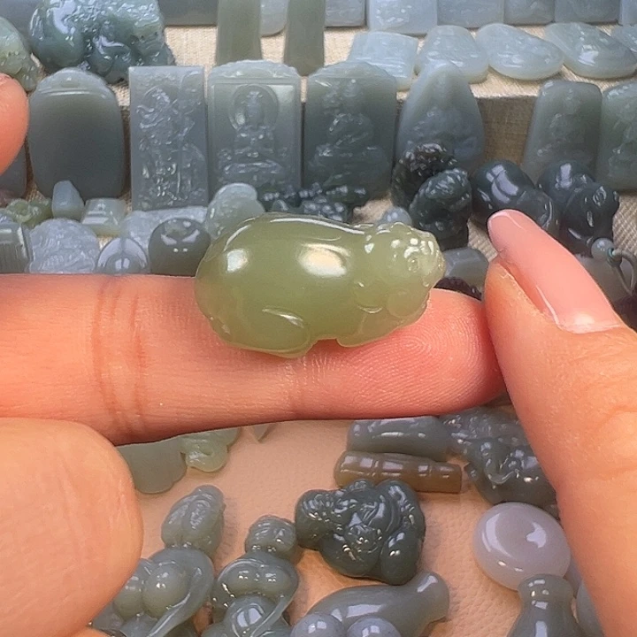 和田玉（糖玉）未镶嵌挂件