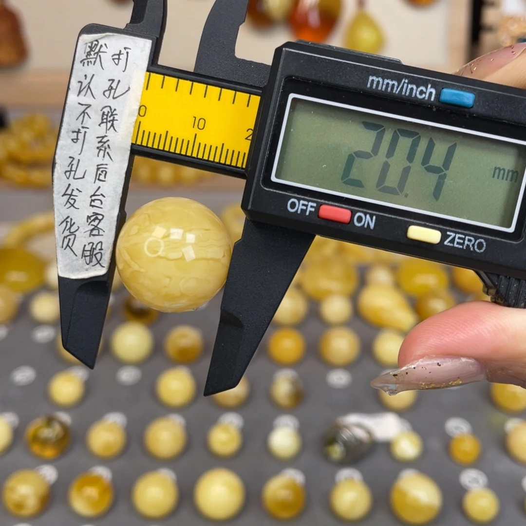 琥珀未镶嵌裸石76