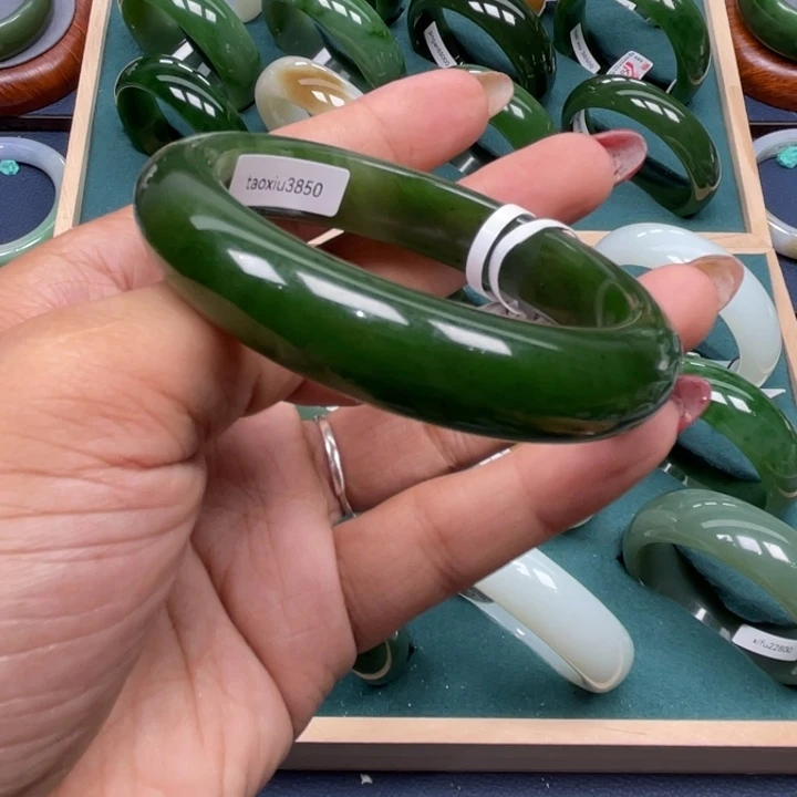 和田玉（碧玉）手镯未镶嵌