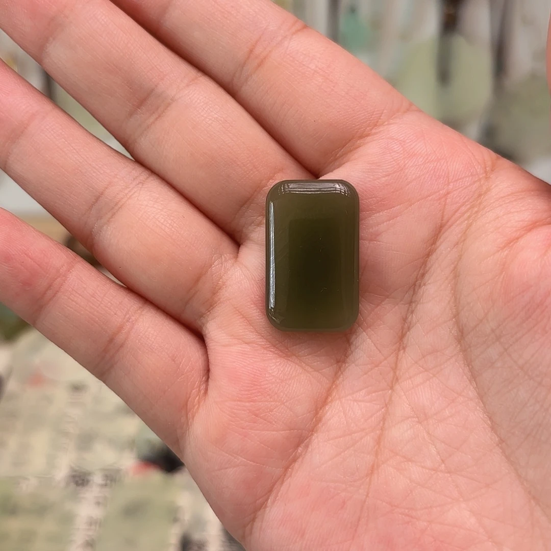 合金蛇纹石玉颈饰