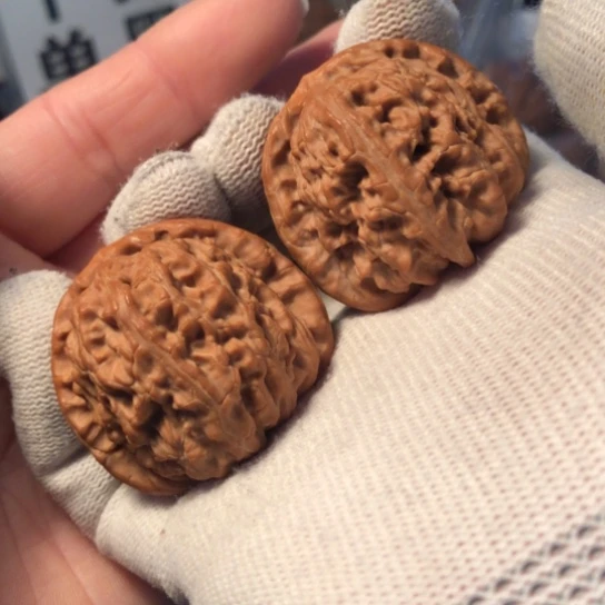 把件文玩核桃白狮子40mm