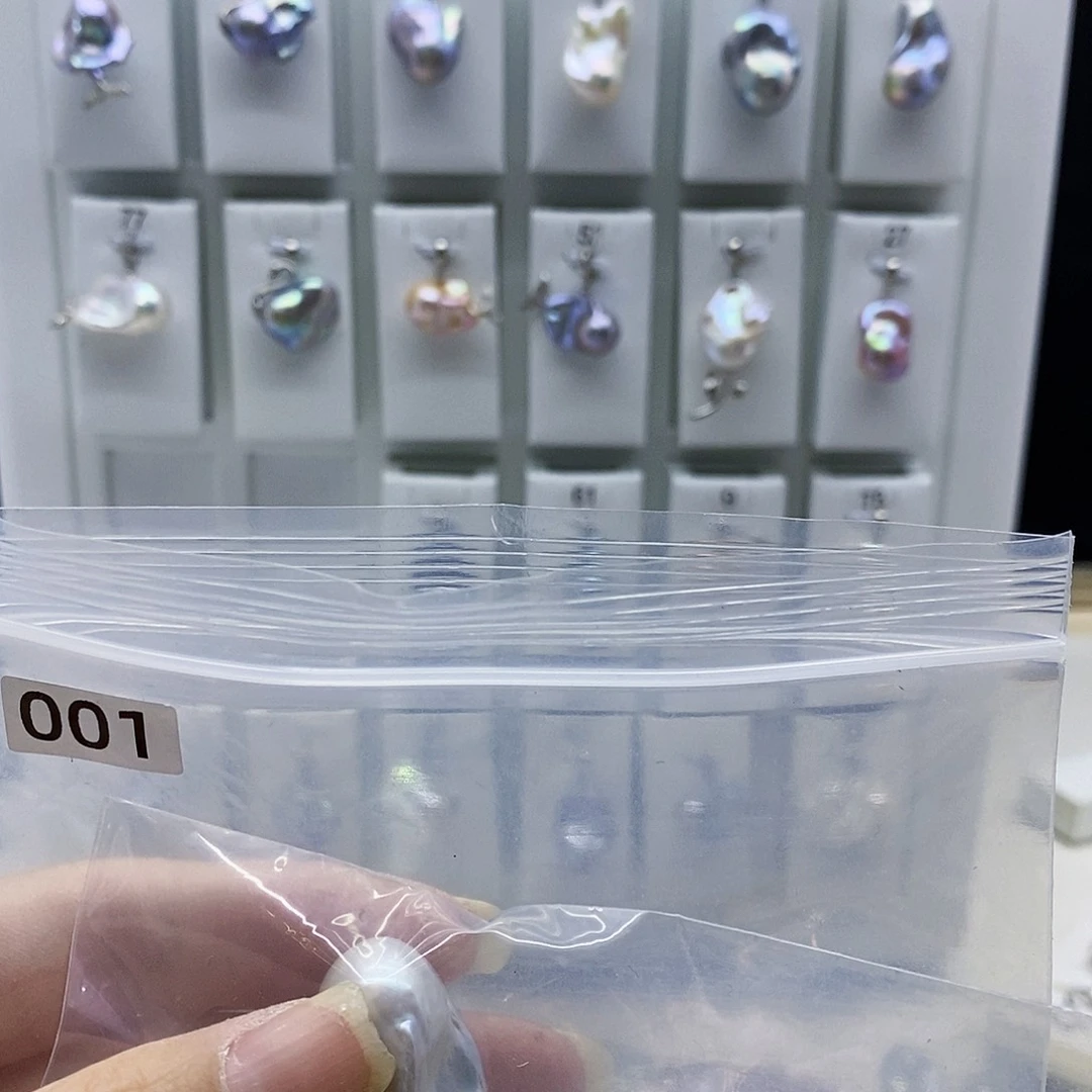 颈饰合金淡水珍珠布*记