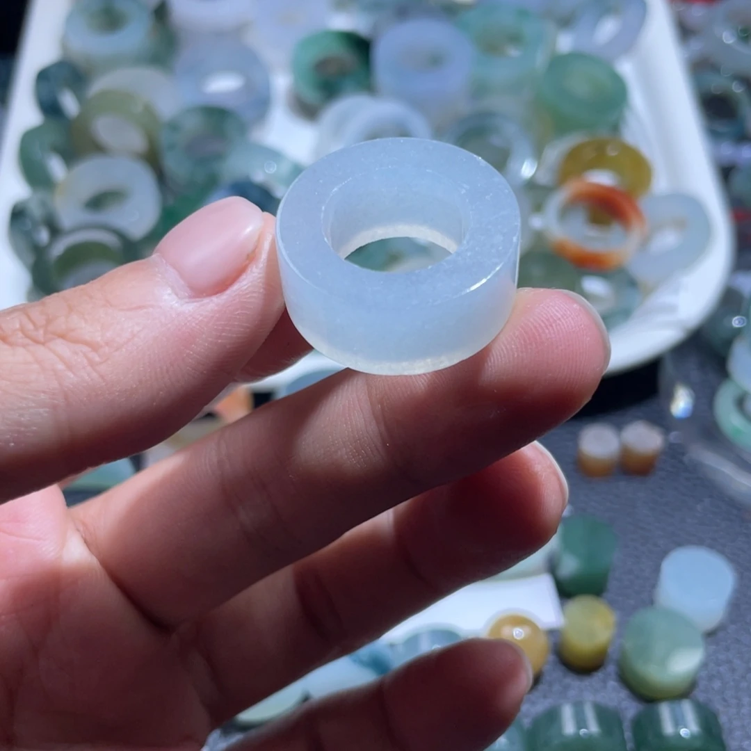定制翡翠未镶嵌天然翡翠