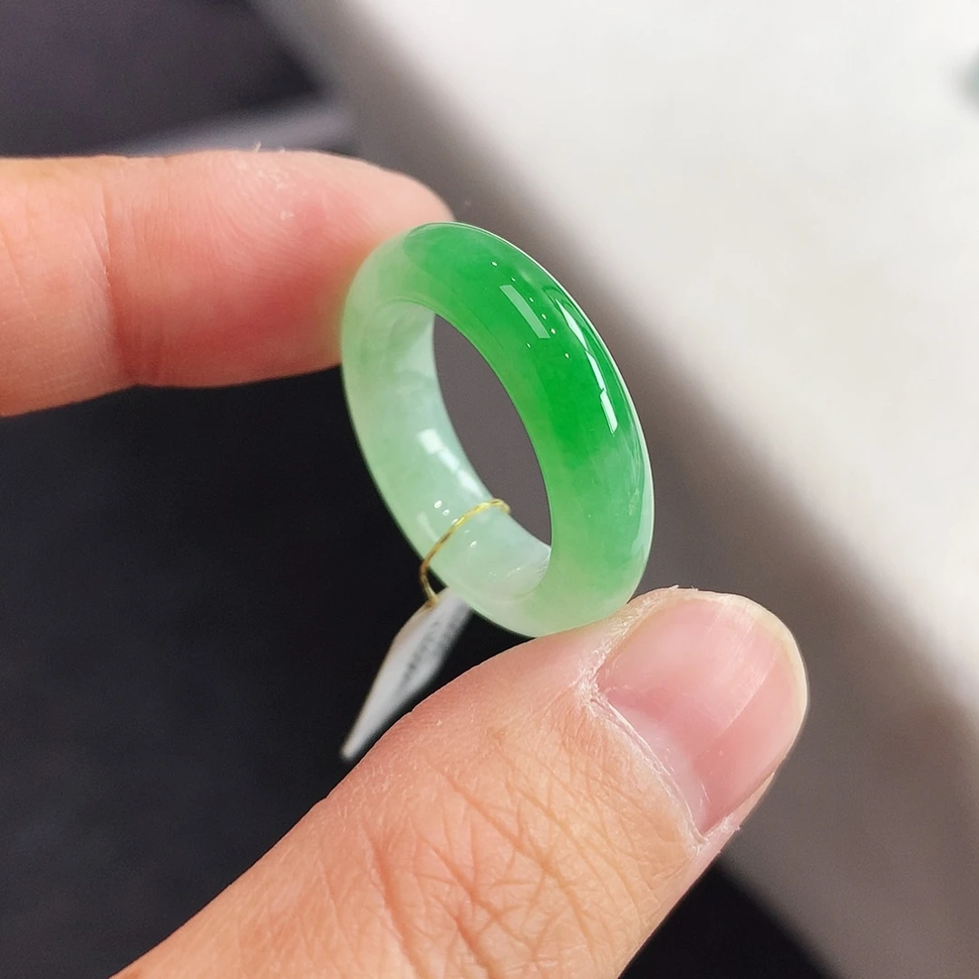 翡翠未镶嵌戒指16号
