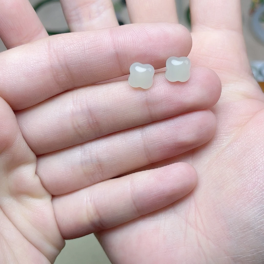 和田玉耳钉06银S925镶嵌