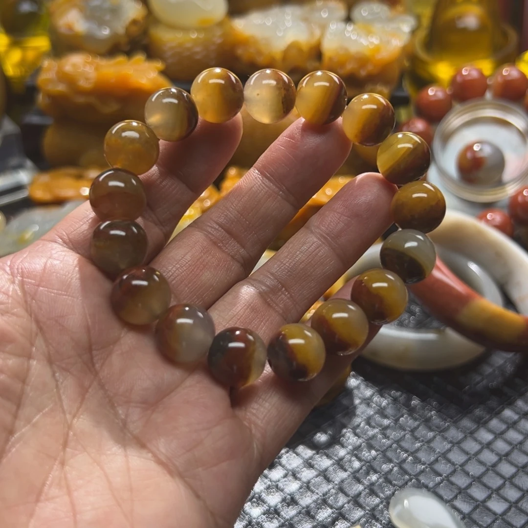 石英质玉未镶嵌颈饰