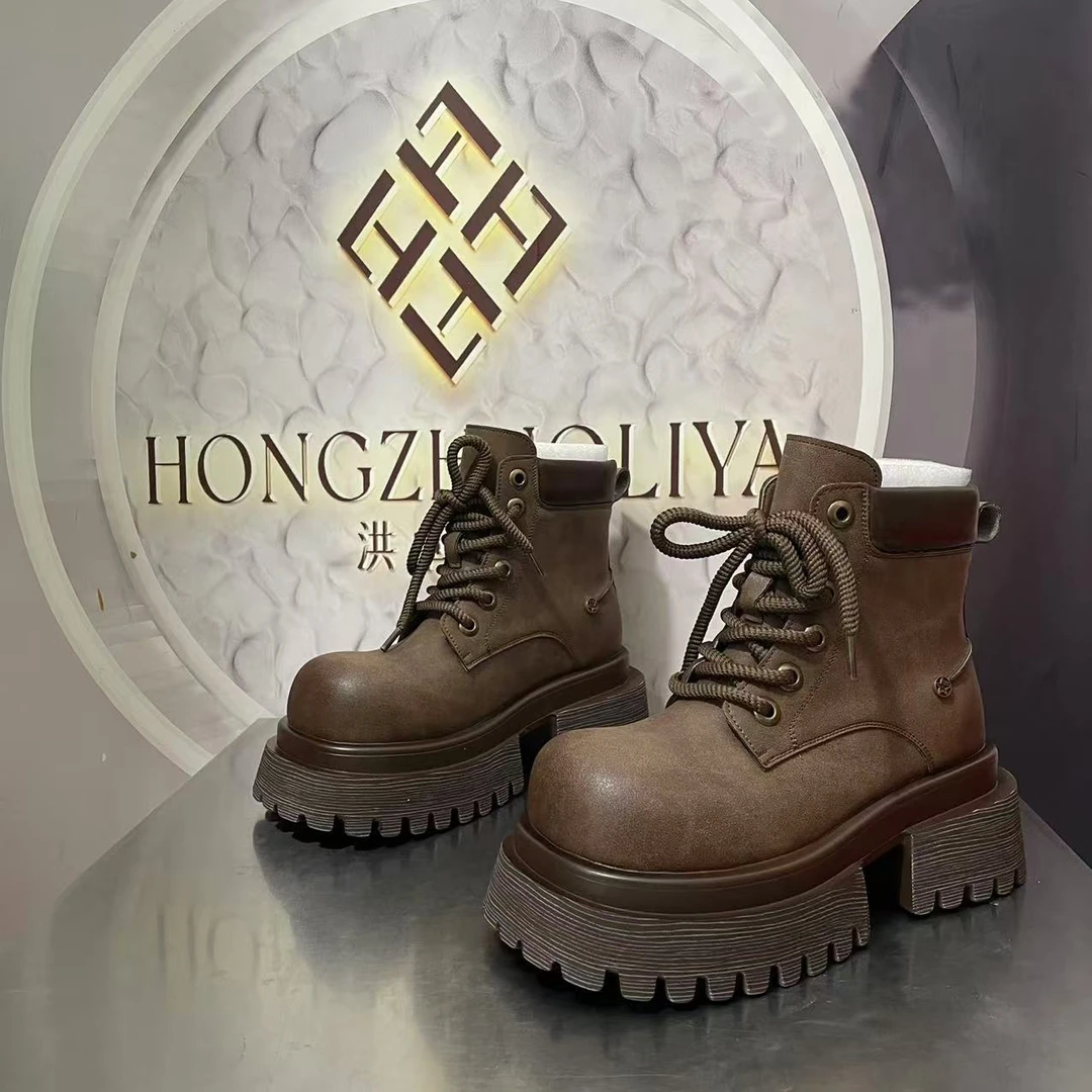 8898-9新款2025单里精品百搭潮流马丁靴中筒烟筒黑色女士春秋