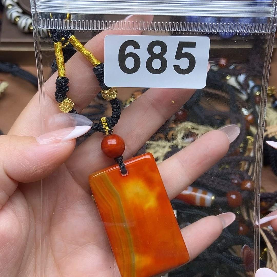 未镶嵌颈饰玛瑙/玉髓