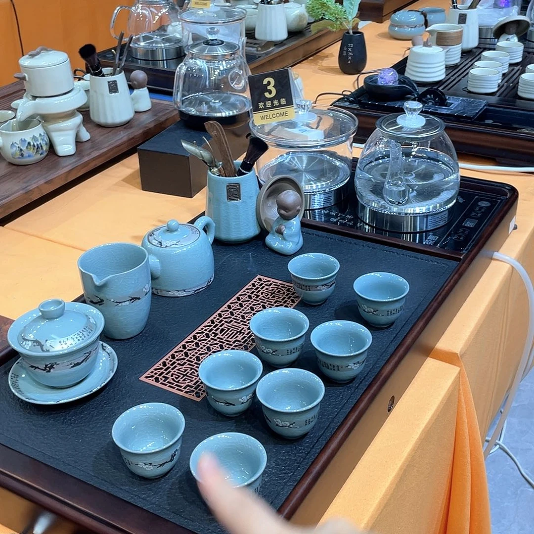 瓷片茶盘里也没了味道我