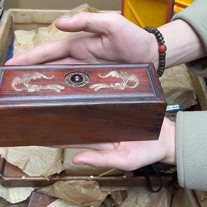 大叶紫檀（黑酸枝木类）