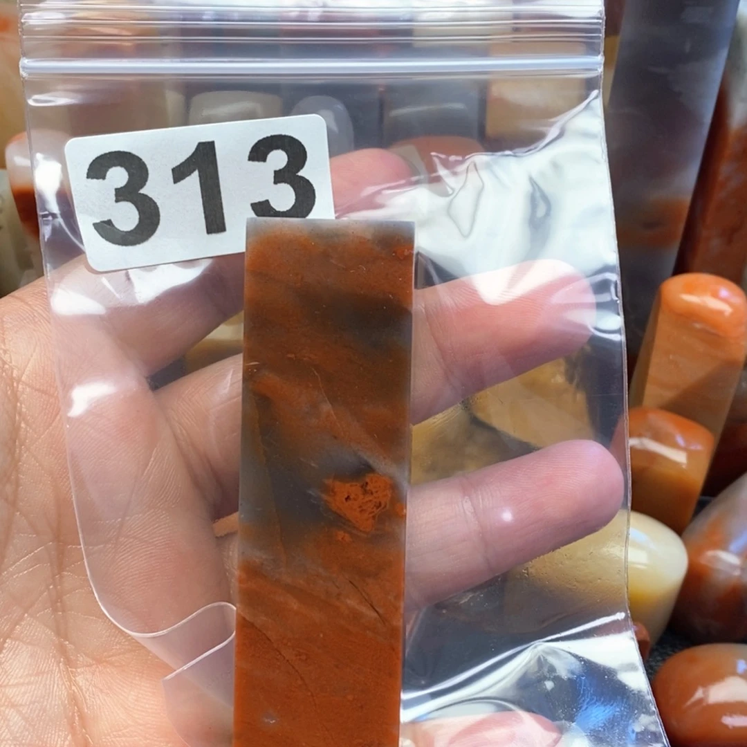 寿山石印石都*登老挝石111