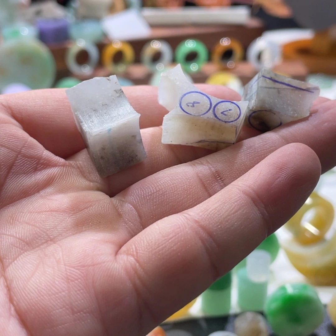 雲***栖定制翡翠未镶嵌翡翠