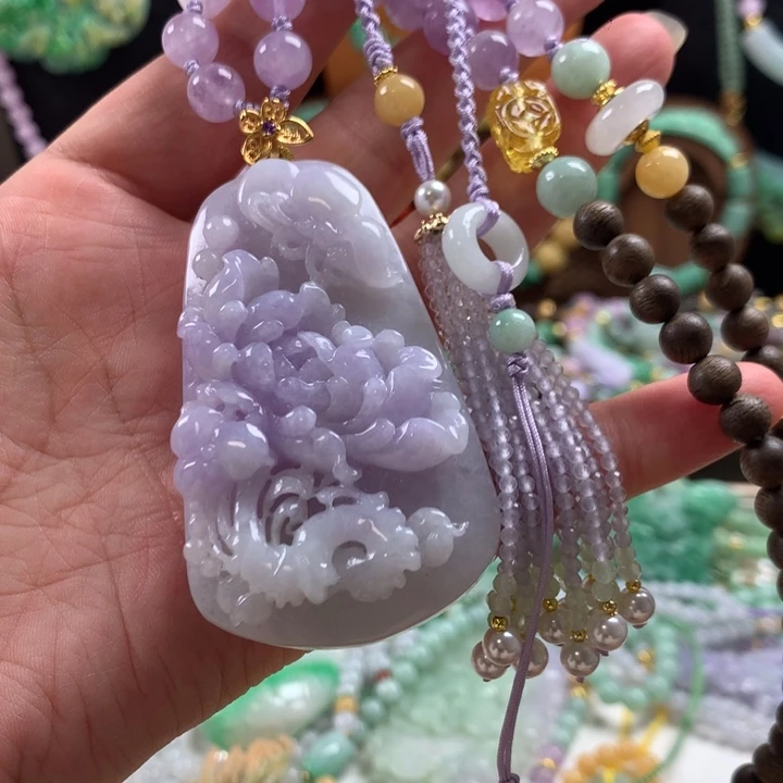 翡翠未镶嵌颈饰吊坠