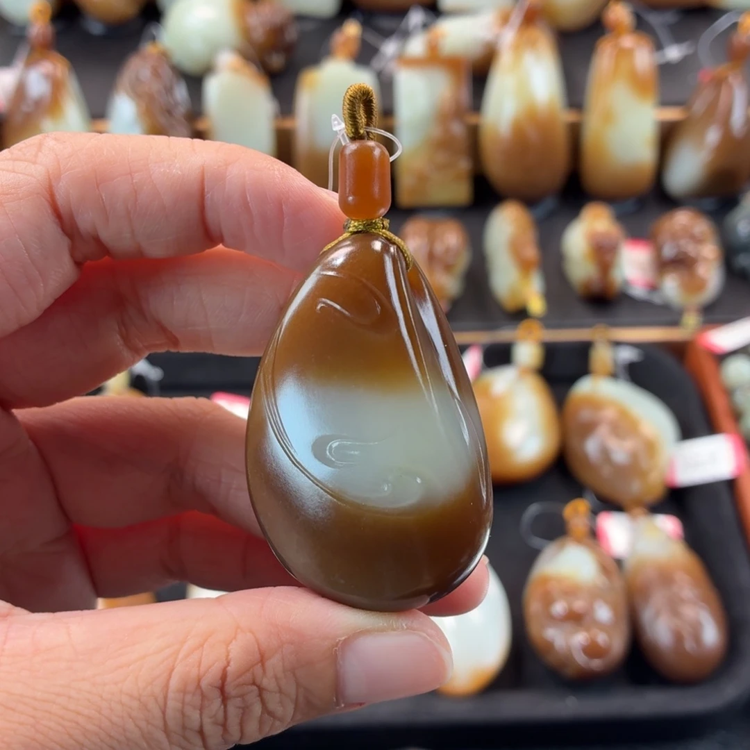 颈饰未镶嵌和田玉
