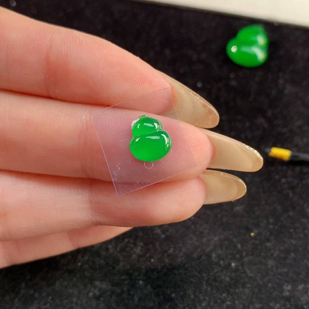 翡翠裸石8.8-7.87-3.17