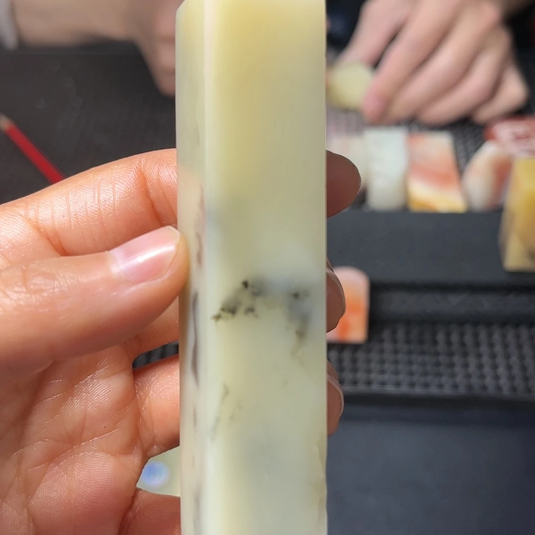 寿山石印石这么大个人都有