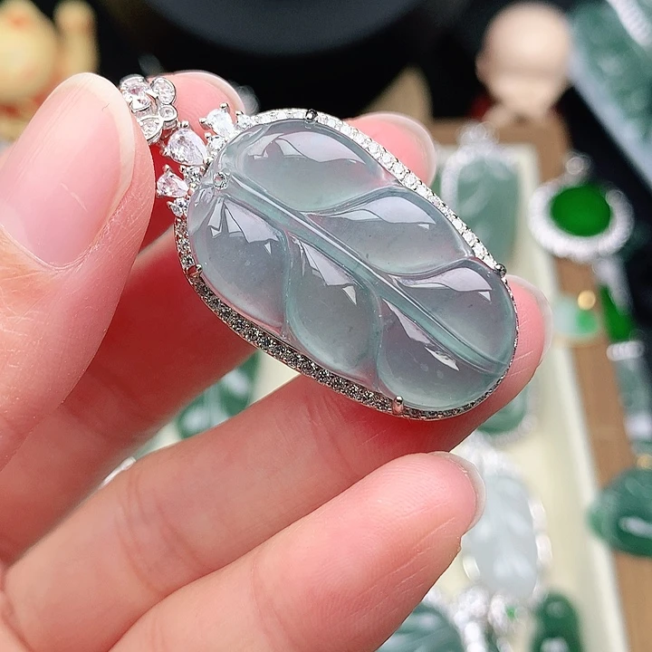 颈饰银S925镶嵌翡翠白*吊坠