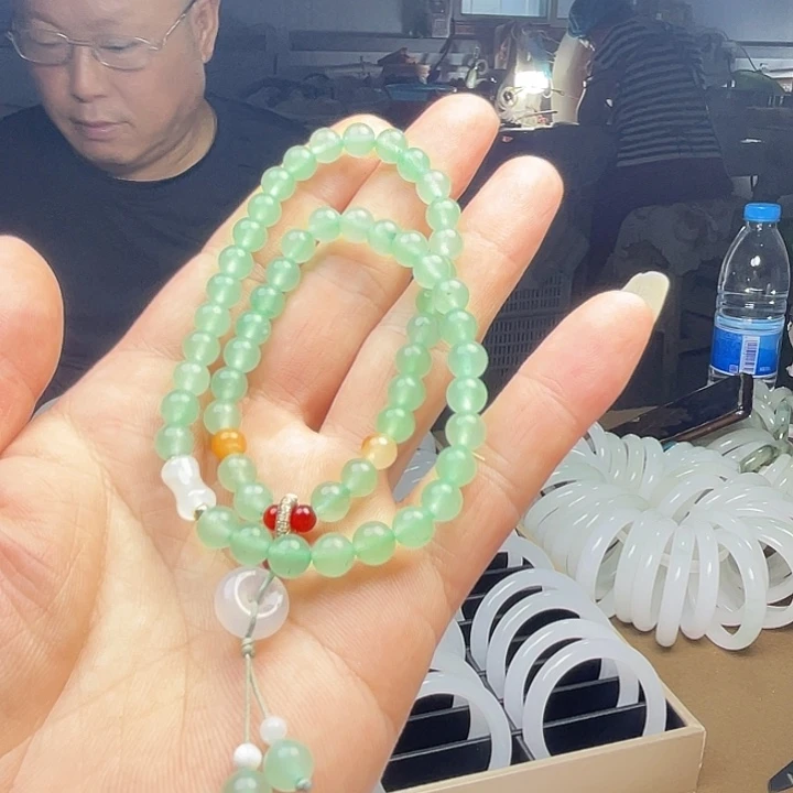 石英质玉手链未镶嵌